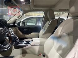 تۆیۆتا لاند کروزەر